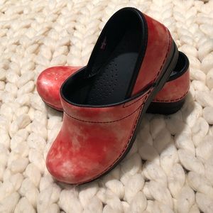 Sanita clogs